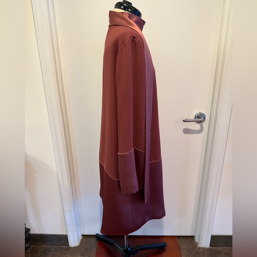 St John Elegant Cranberry Women's Dress with Neck Detail Size 12 - Picture 2 of 13